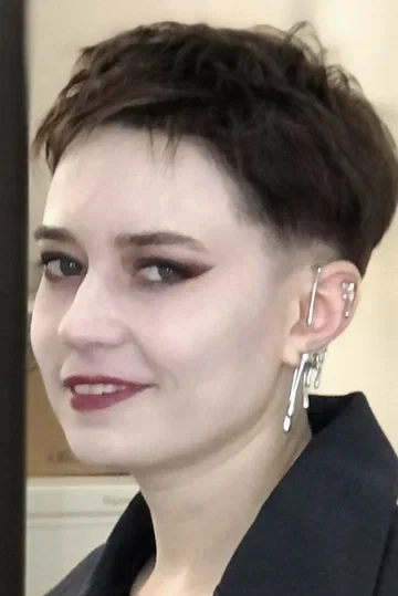 Евгения Шувалова
